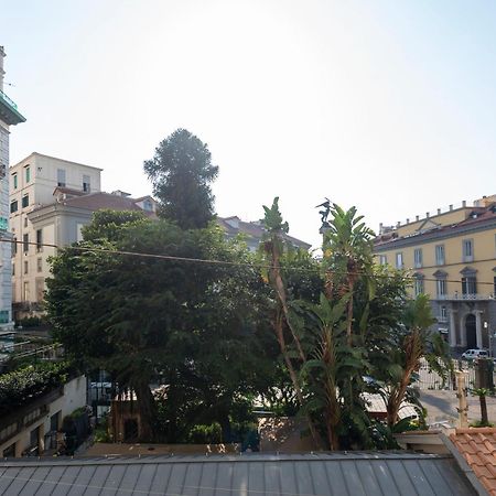 Well Suites - Piazza Dei Martiri Neapel Exterior foto